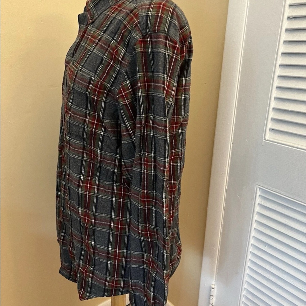 L.L. Bean Gray and Red Plaid Flannel shirt. Size medium - Picture 4 of 9
